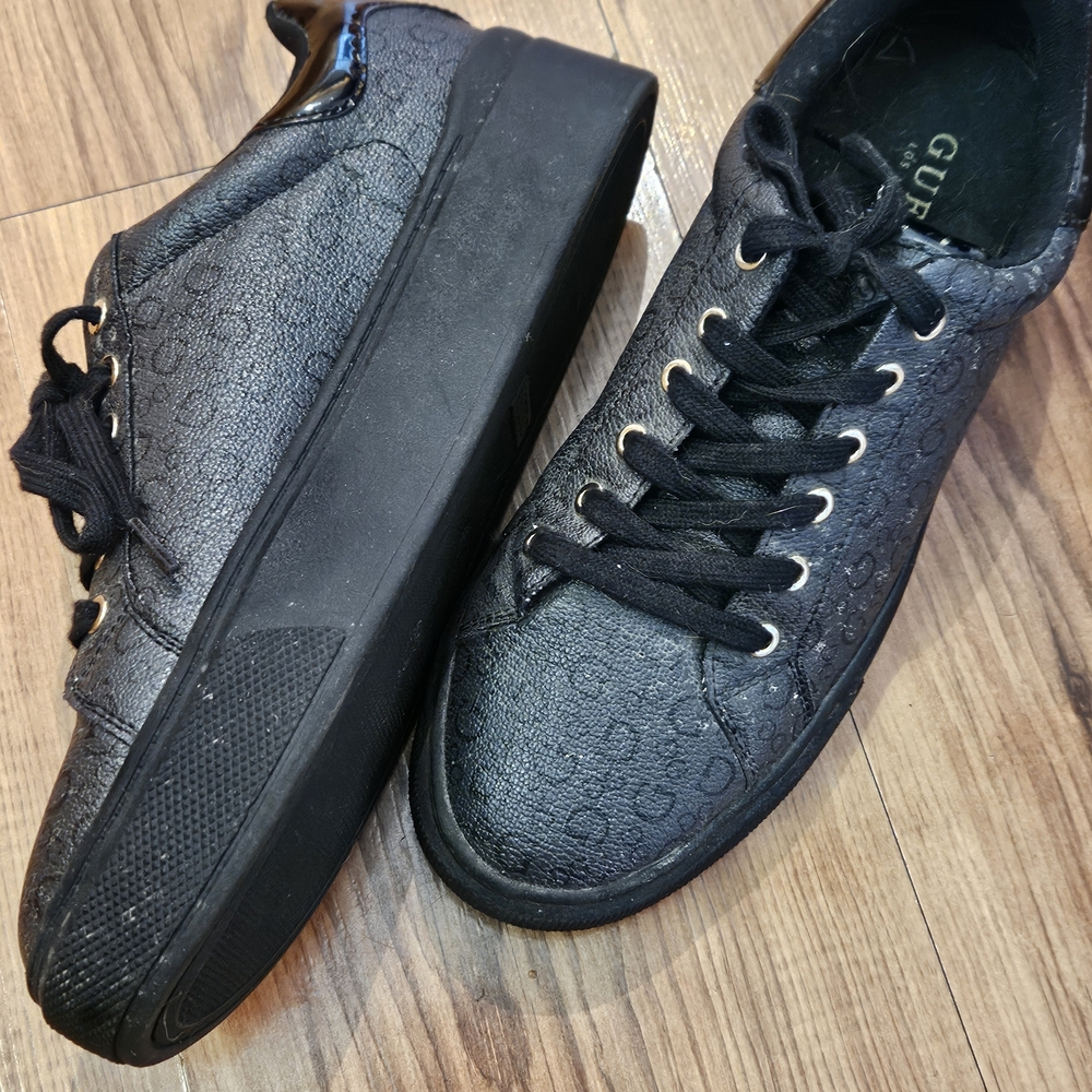 Guess Black Textured Sneakers
